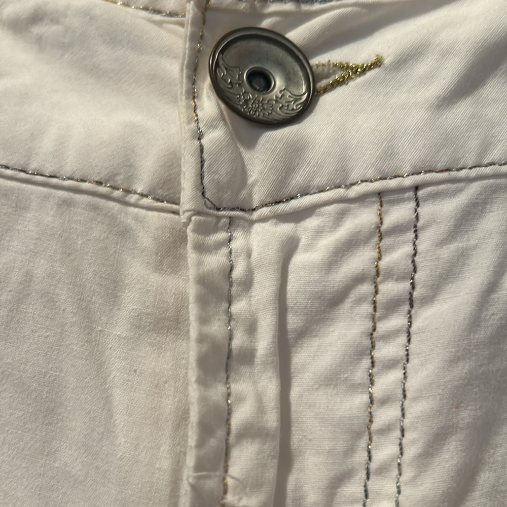 Cache Capris - Picture 8 of 10